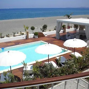 ancora-bianca-beach-residence.sicilyhotelsitaly.net/